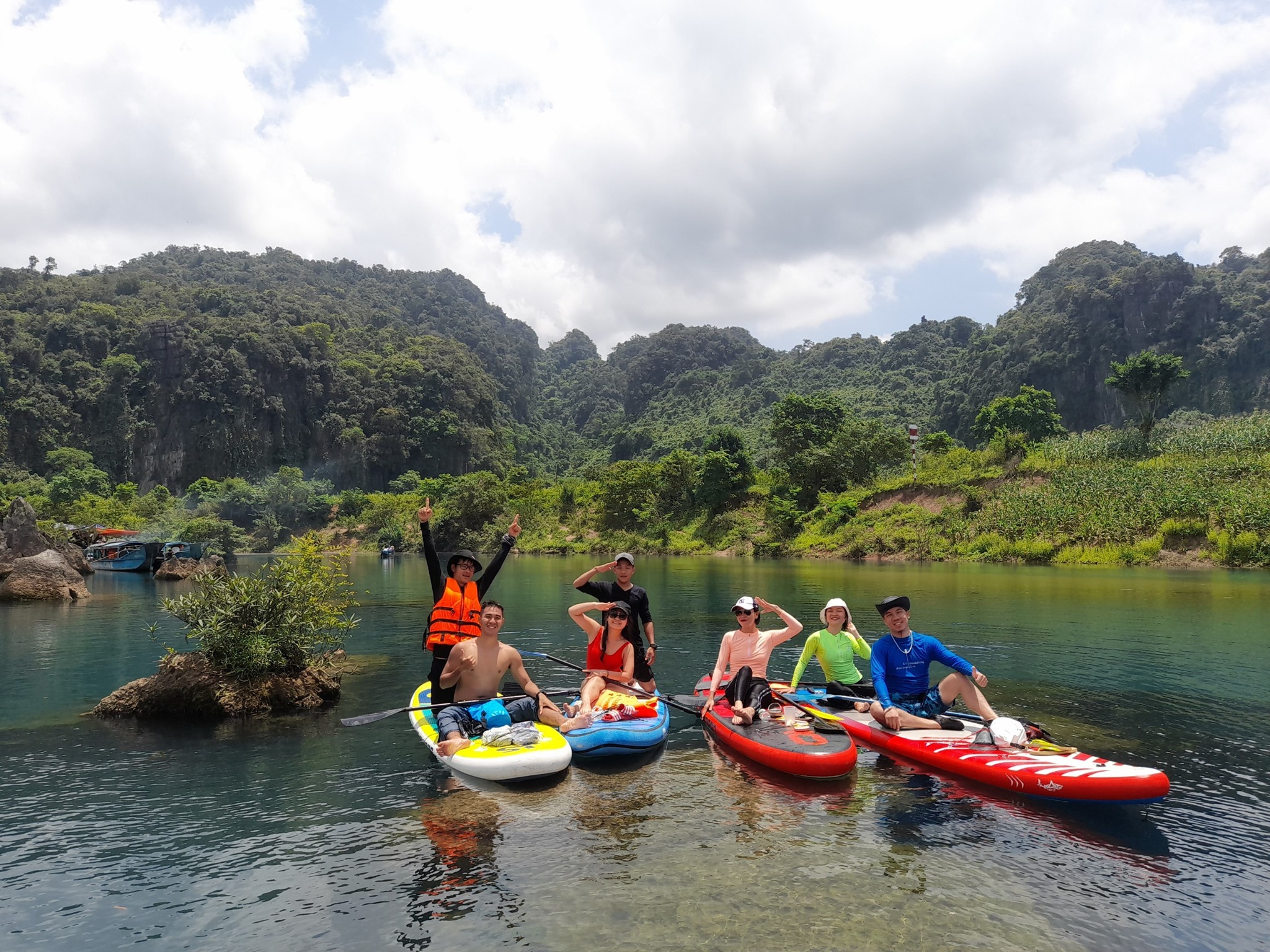Review Carambola Bungalow chi tiết không gian